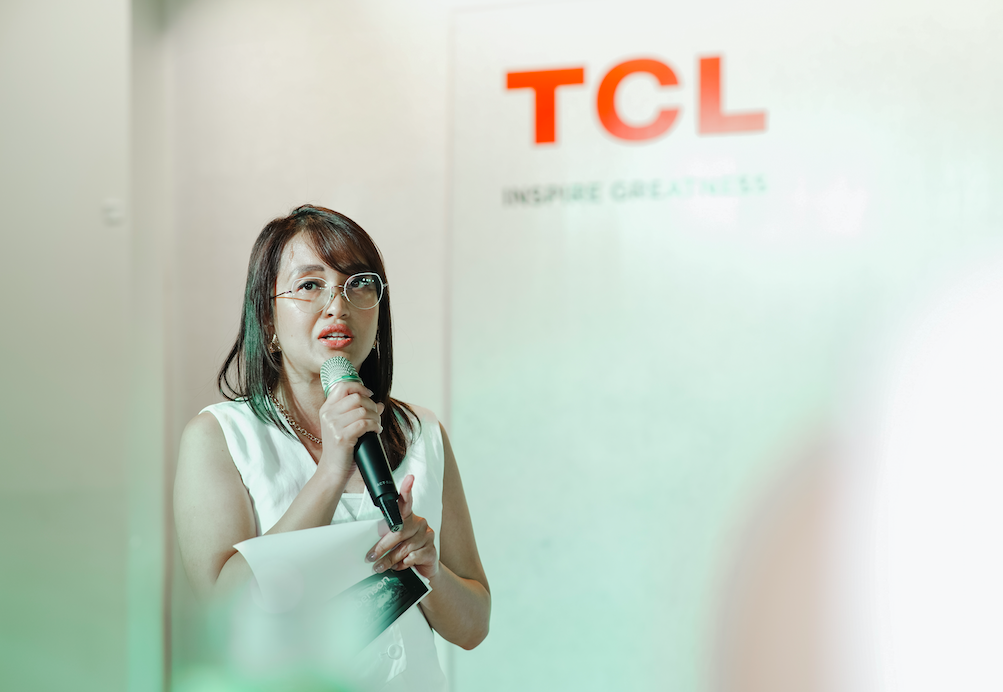 TCL PH Sales Director for Brownlines Cyd Montebon