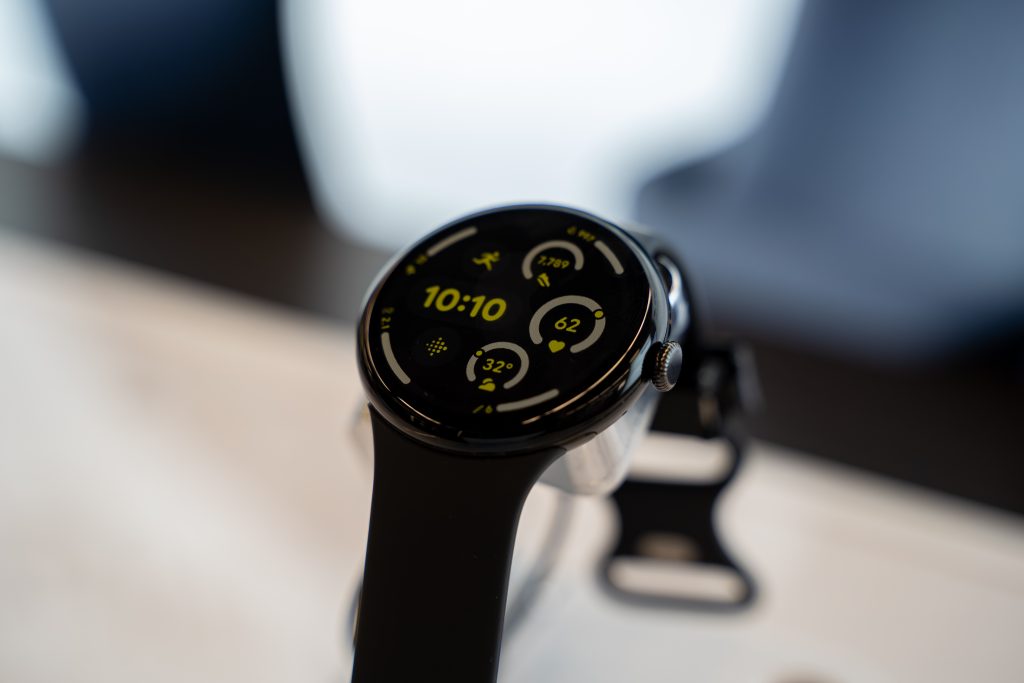 Google rolls out phone-free earthquake alerts for Wear OS