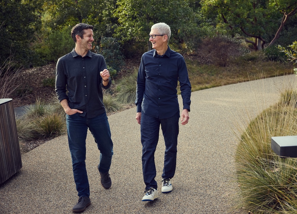 Tim Cook steps down as John Ternus becomes Apple CEO Apple-John-Ternus-Tim-Cook