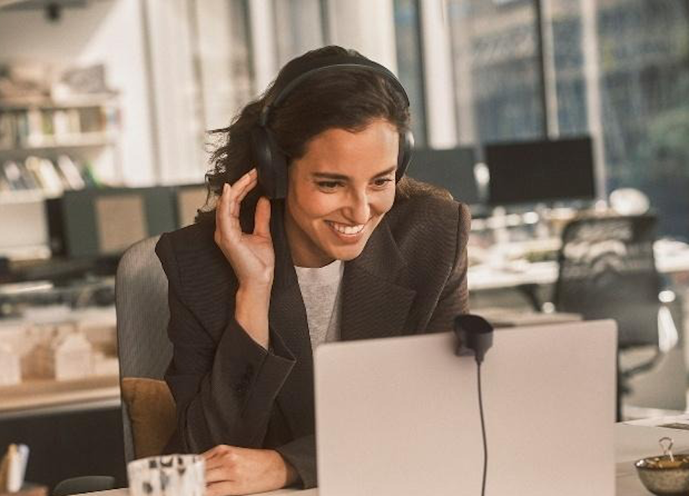 Jabra upgrades hybrid work with smarter headsets, room kit Jabra for Hybrid Work